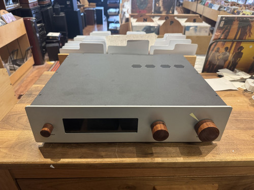 Audio Horizons TP-2i. Tube Preamplifier -Serviced