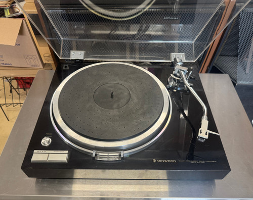 Kenwood KD-750 Direct Drive Turntable with Shure V15 MK IV cartridge 9/10