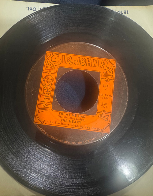 The Heart - Treat me Bad/Help me Down (1967 Sir John A 7” )
