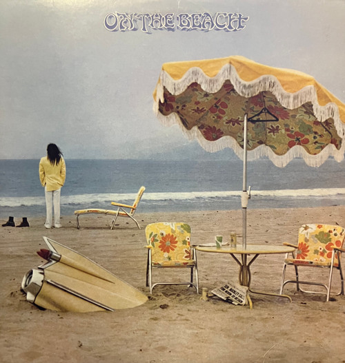Neil Young - On The Beach (VG+/VG+) (1974, CAN) - With original inner sleeve