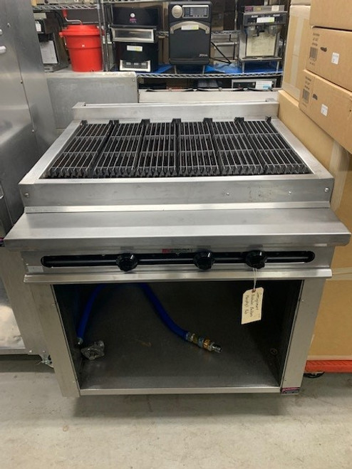 WOLF 36" CHARBROILER ON CABINET (C1X943) -NATURAL GAS