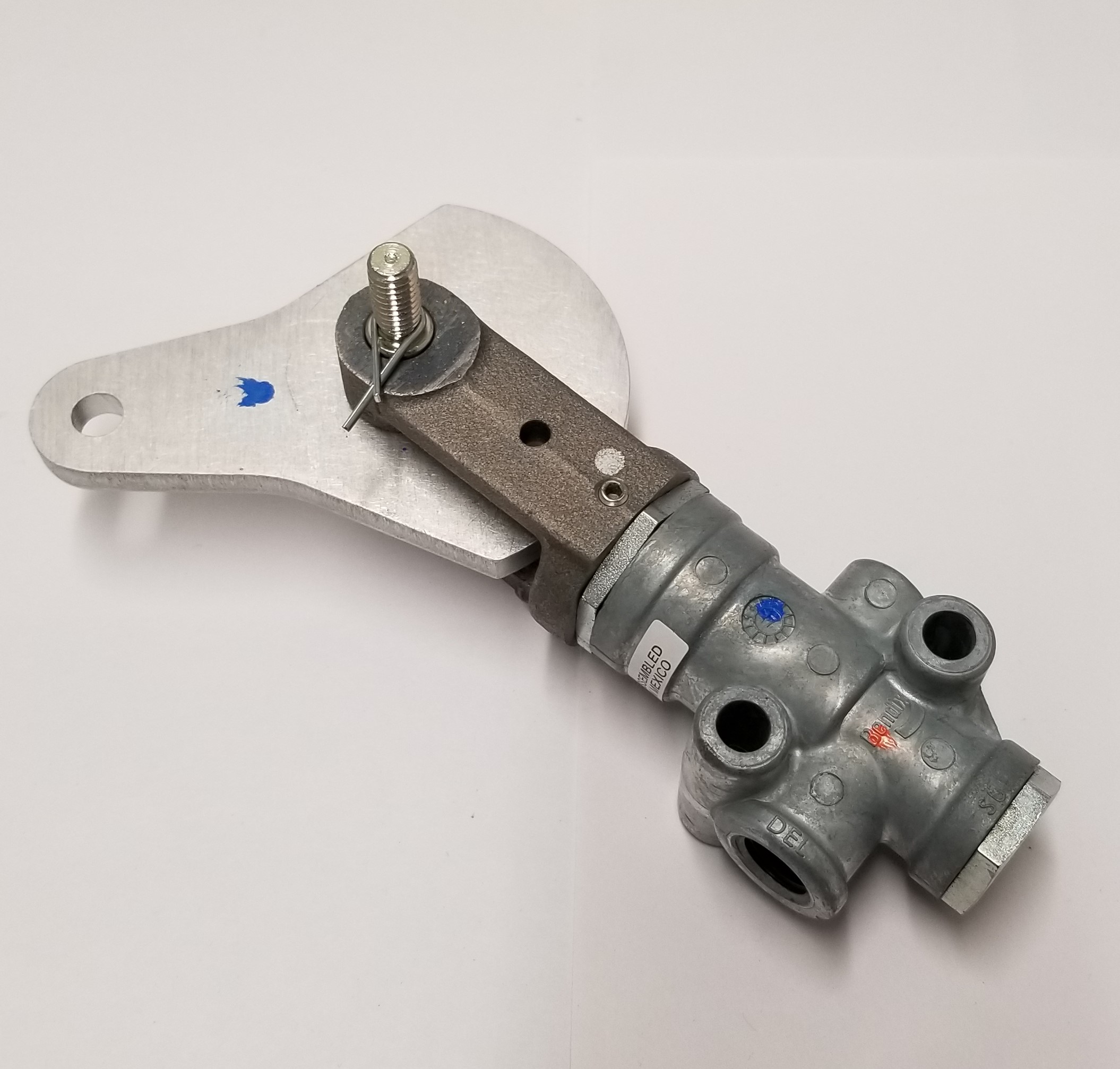 ブレン Bendix 800032 Bendix TW-12 Control Valve *Genuine Bendix* 800032