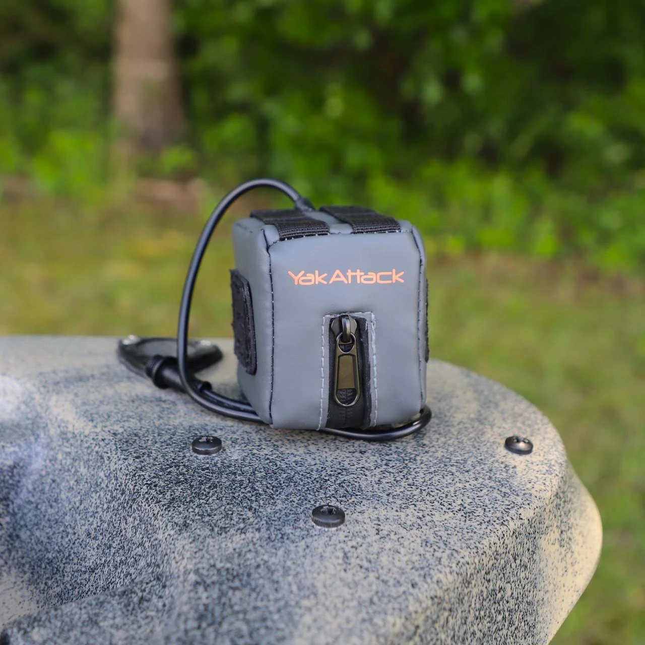  10 AH Lithium Ion YakAttack Power Pack with Charger 