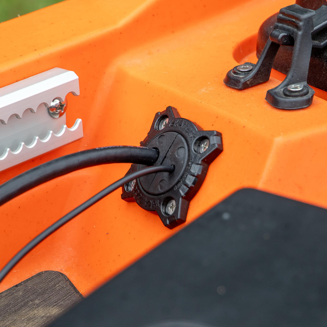 GridLoc Through Hull Wiring Kit XL - Pair (3)