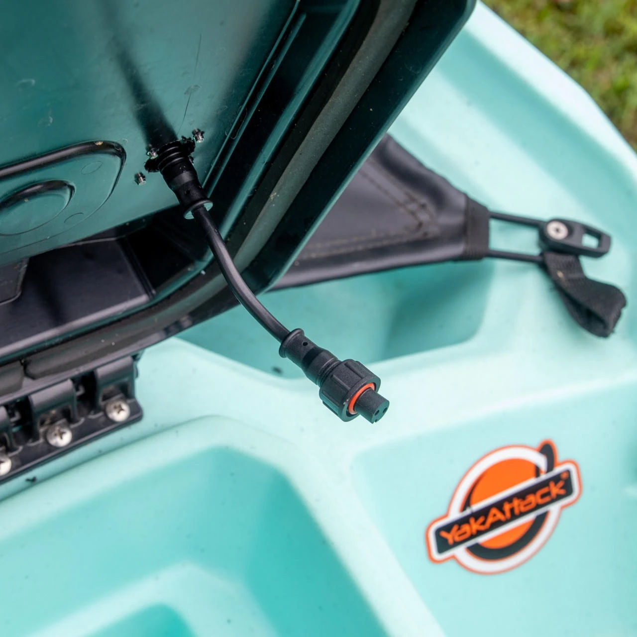 Through Hull Panel Connector (8)