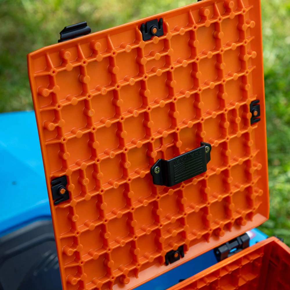GridLoc Belt Loop Adapter on BlackPak Pro lid standalone