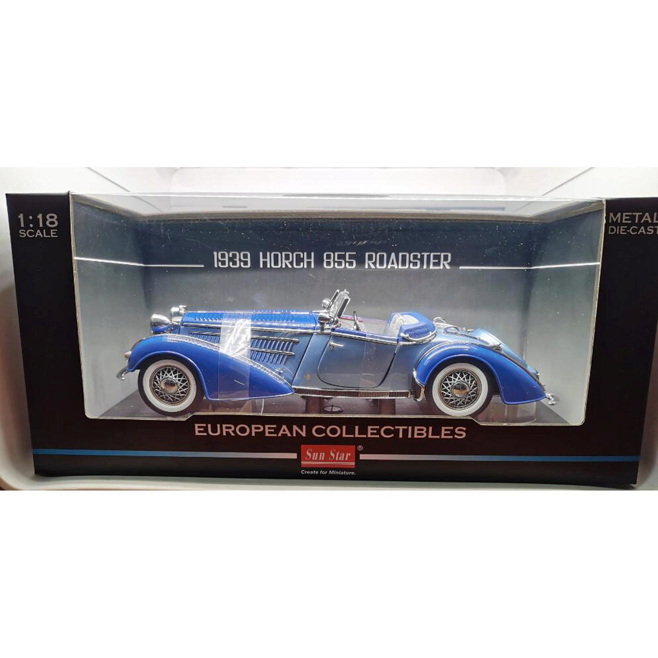 1939 Horch 855 Roadster - Blue 1:18 Scale Diecast Model by Sunstar