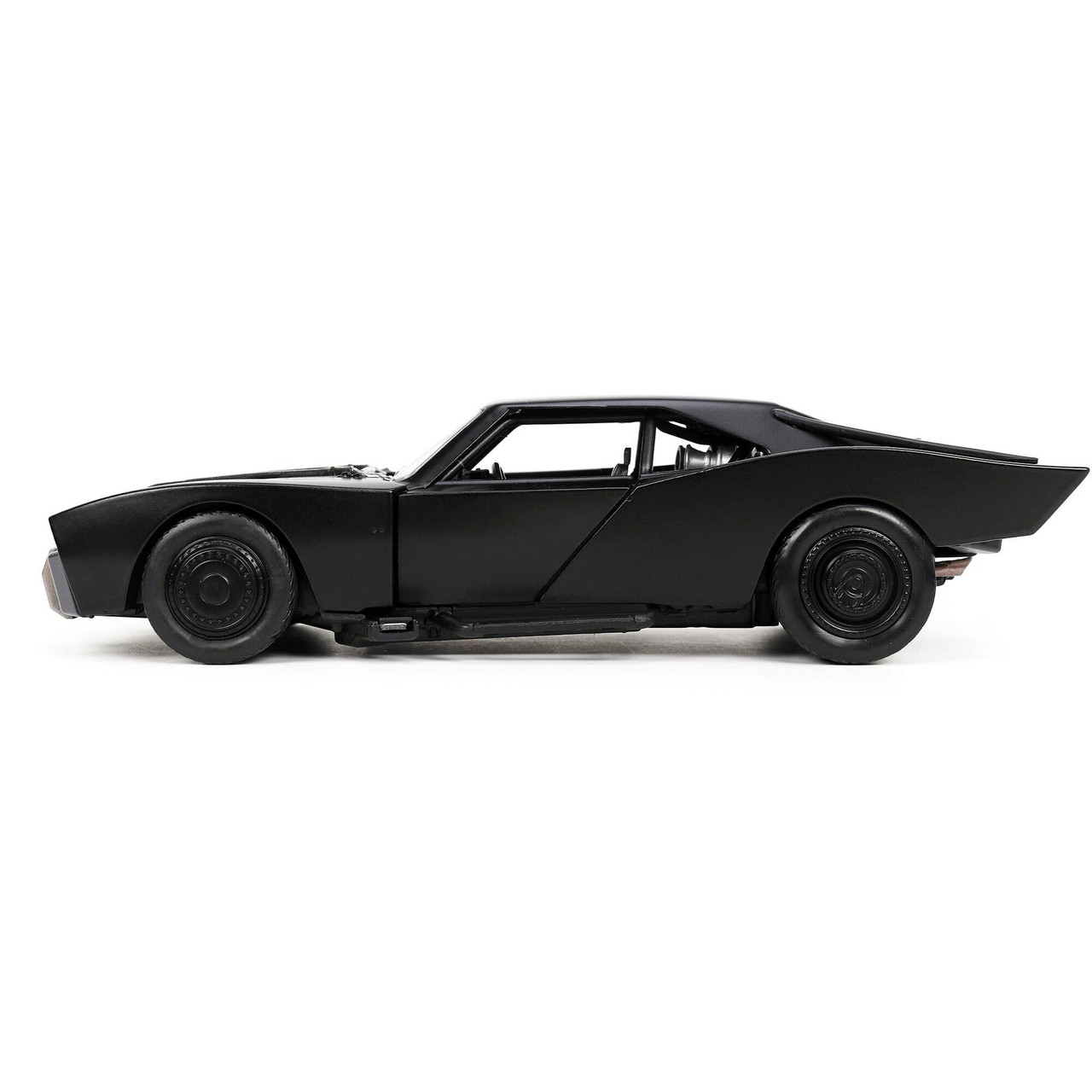 2022 The Batman Batmobile & Batman Figure 1:24 scale – Petersen