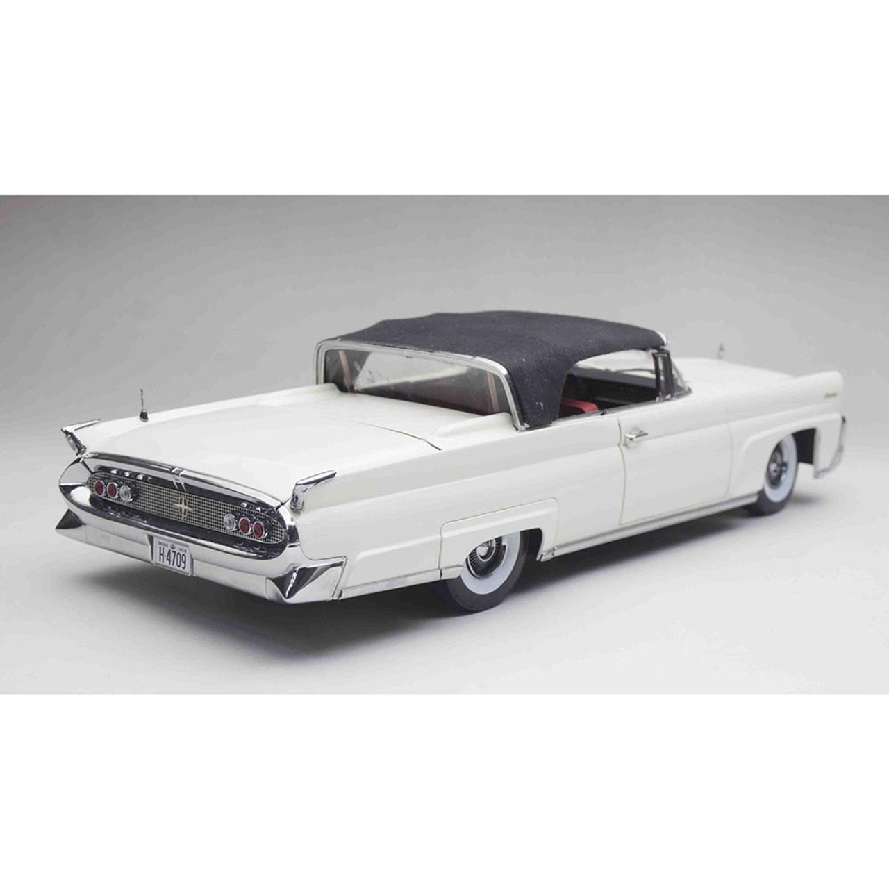 1958 Lincoln Continental MKIII Top Up Convertible - Starmist White 1:18  Scale Diecast Model Car by Sunstar