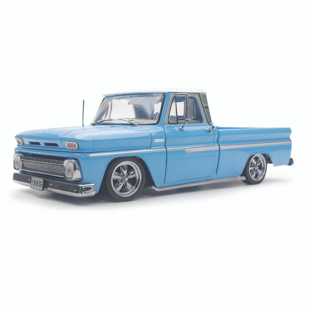 【SUNSTAR】1965 Chevrolet C-10 /1:18 #1386 1965 Chevy C-10 Styleside Custom Pickup Blue | Sunstar