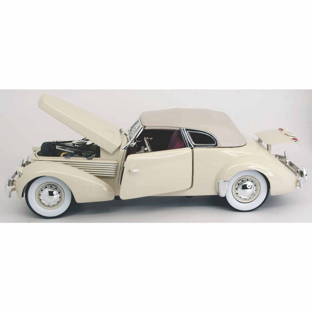 ロード シグネチャー 1/18 1937 CORD 812 SUPERCHARGED-