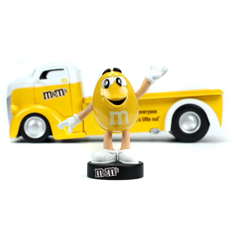 M&m’s yellow& 1974 Ford coe flatbed 黄色 1947 Ford COE Flatbed with Yellow M&M's Figure | Jada Toys