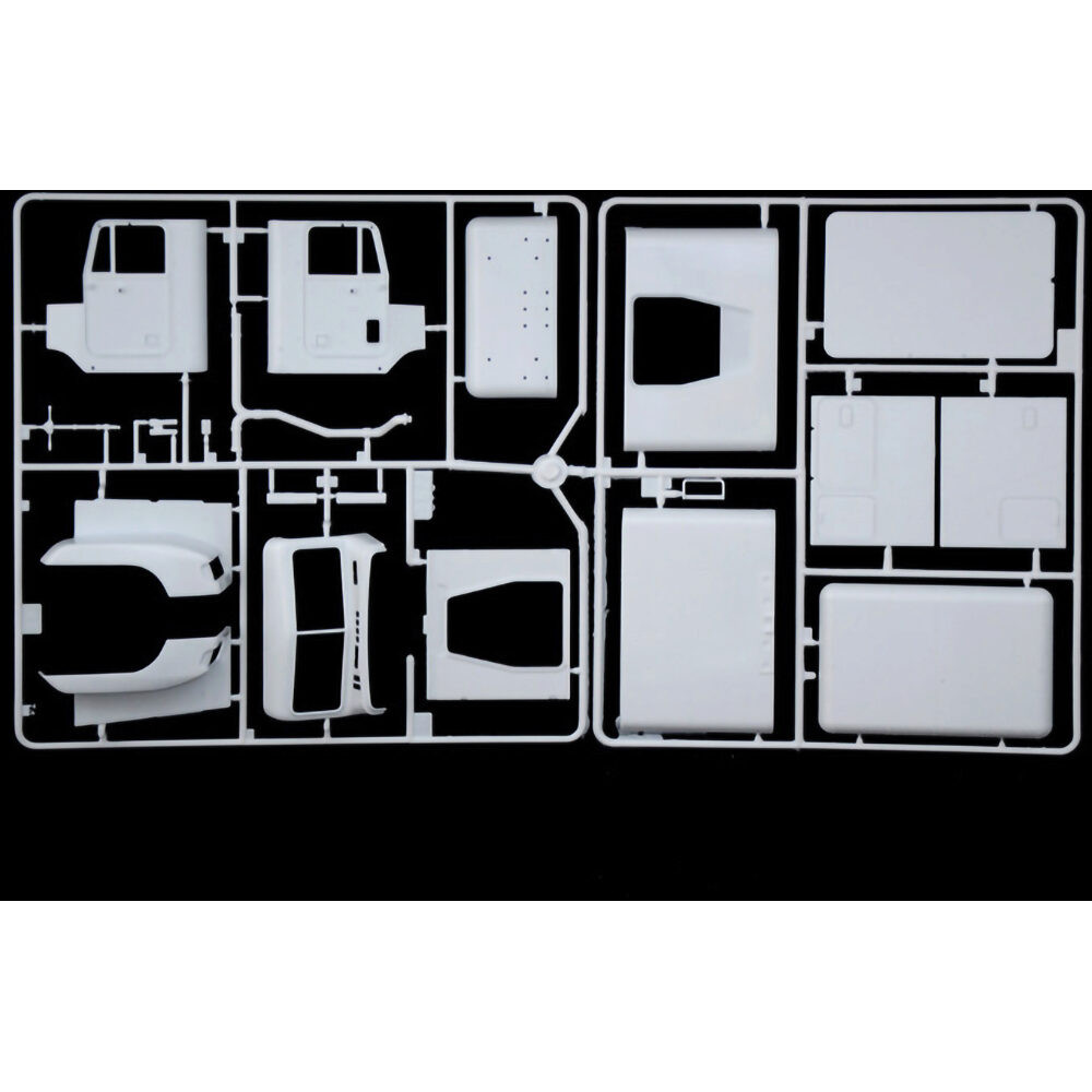 Freightliner FLD 120 Special 1/24 Kit Plastic Model Kit | Italeri