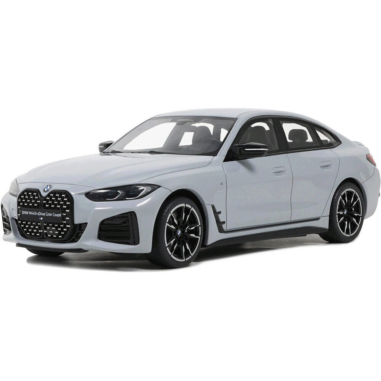 OTTO 1/18 BMW M440i xDrive C4P 2021 ミニカー 2021 BMW M440I X Drive Gray Cast Resin Model Car | Ottomobile