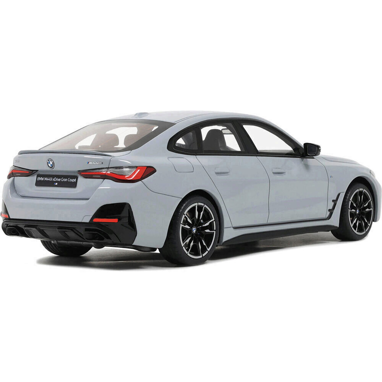 OTTO 1/18 BMW M440i xDrive C4P 2021 ミニカー 2021 BMW M440I X Drive Gray Cast Resin Model Car | Ottomobile