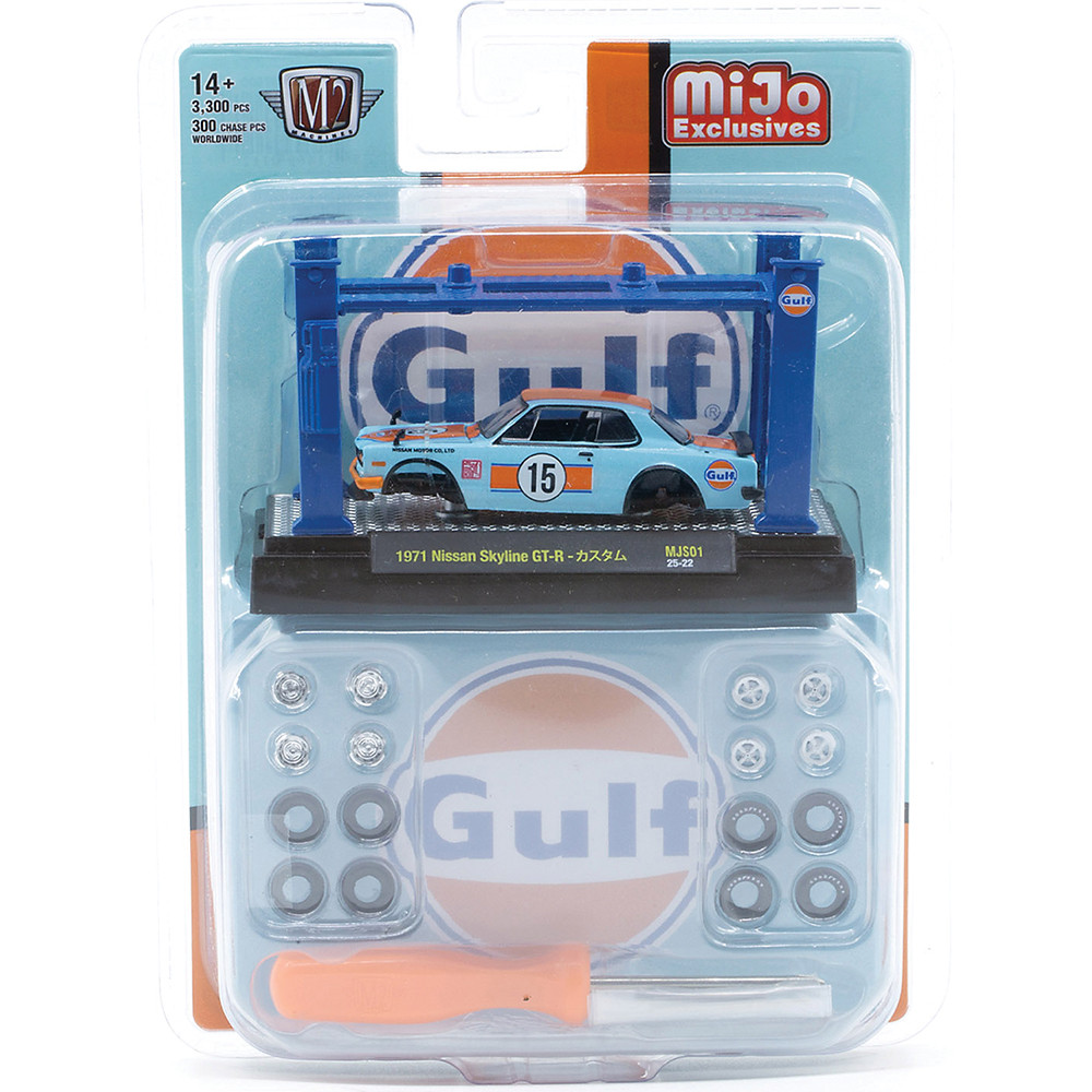 1971 Nissan Skyline 2000 GT-R GULF With 4 Post Lift and 2 Extra