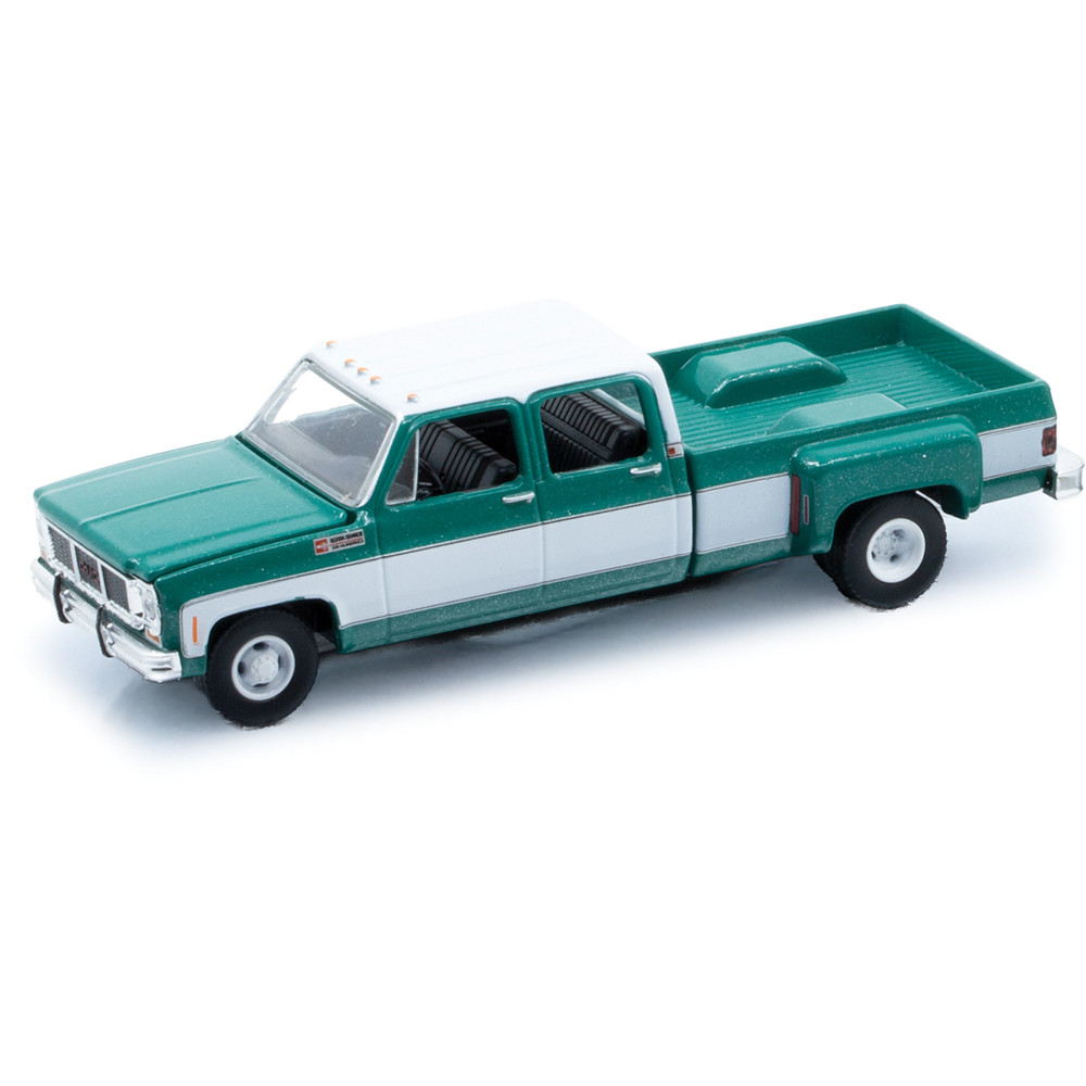 1973 GMC Sierra 3500 & 1976 GMC Sierra Grand 15 Custom | M2 Machines