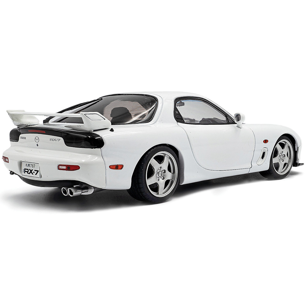 y*.様 Mazda RX-7 1/18スケール ホワイト y*.様 Mazda RX-7 1/18スケール ホワイト 1/18 Polar Master Mazda RX