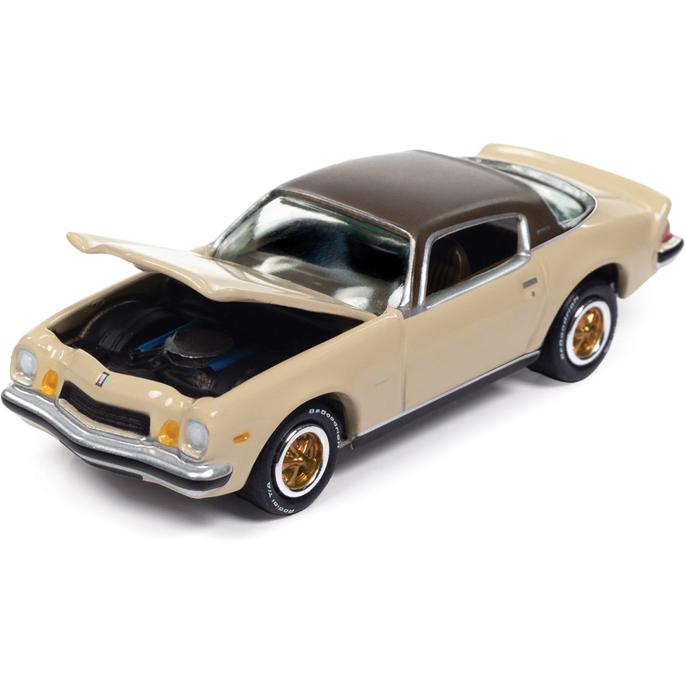 ジョニーライトニング　シボレー　カマロ　Z28　プラスチックモデル風　1/64 1975 Chevy Camaro Cream Beige w/Brown Roof | Johnny Lightning