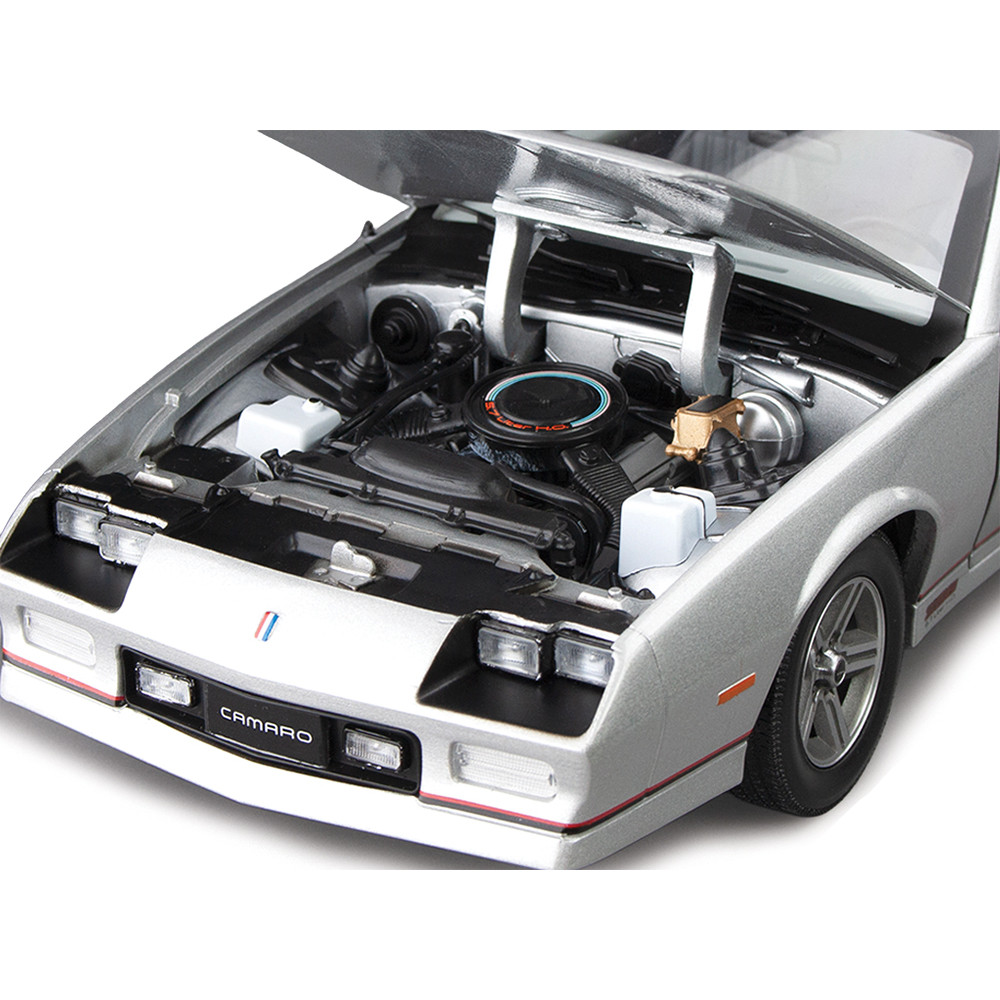 1985 Chevrolet Camaro IROC- Silver Diecast Model Car | Sunstar