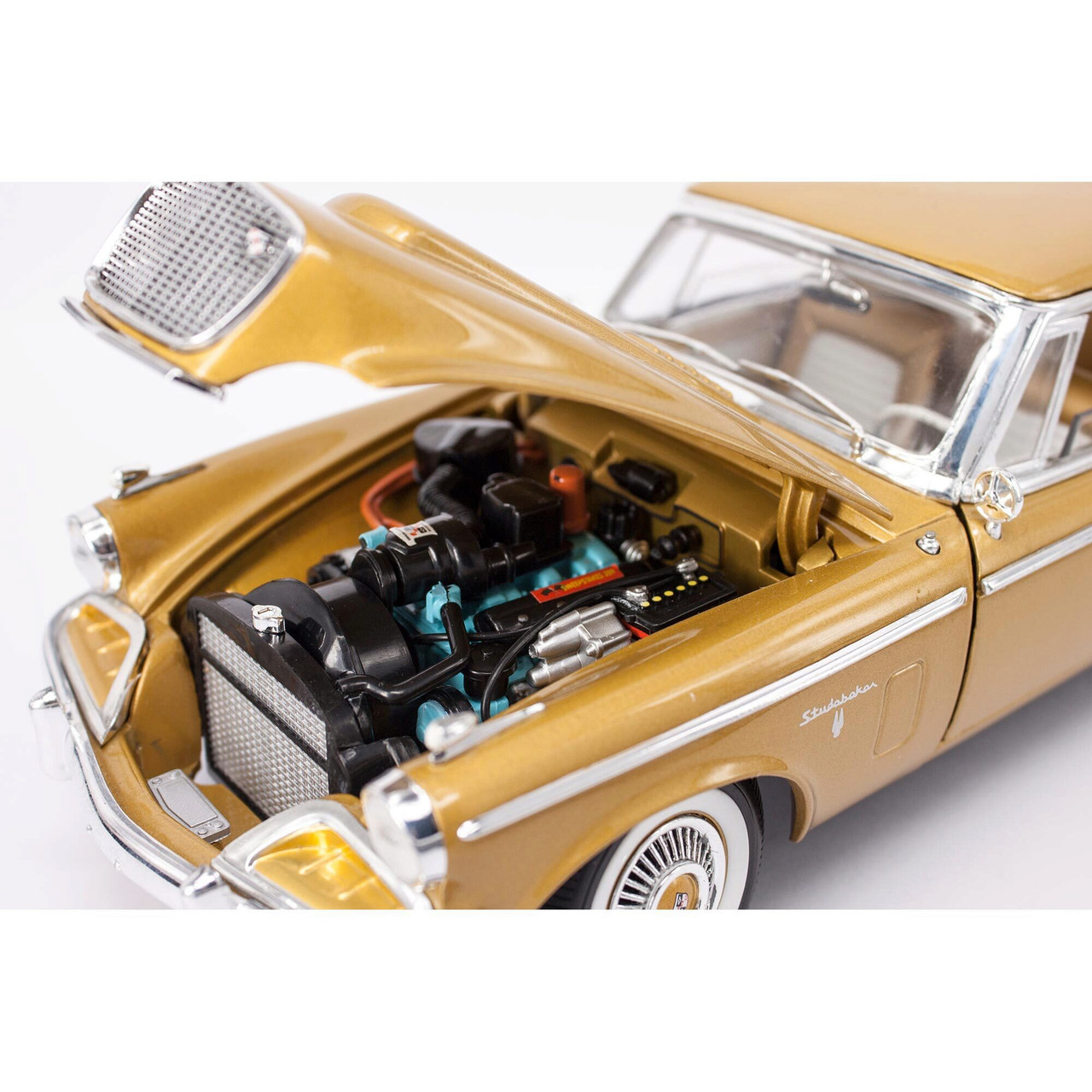 1958 Studebaker Golden Hawk - Gold 1:18 Scale Diecast Replica Model by Road  Signature