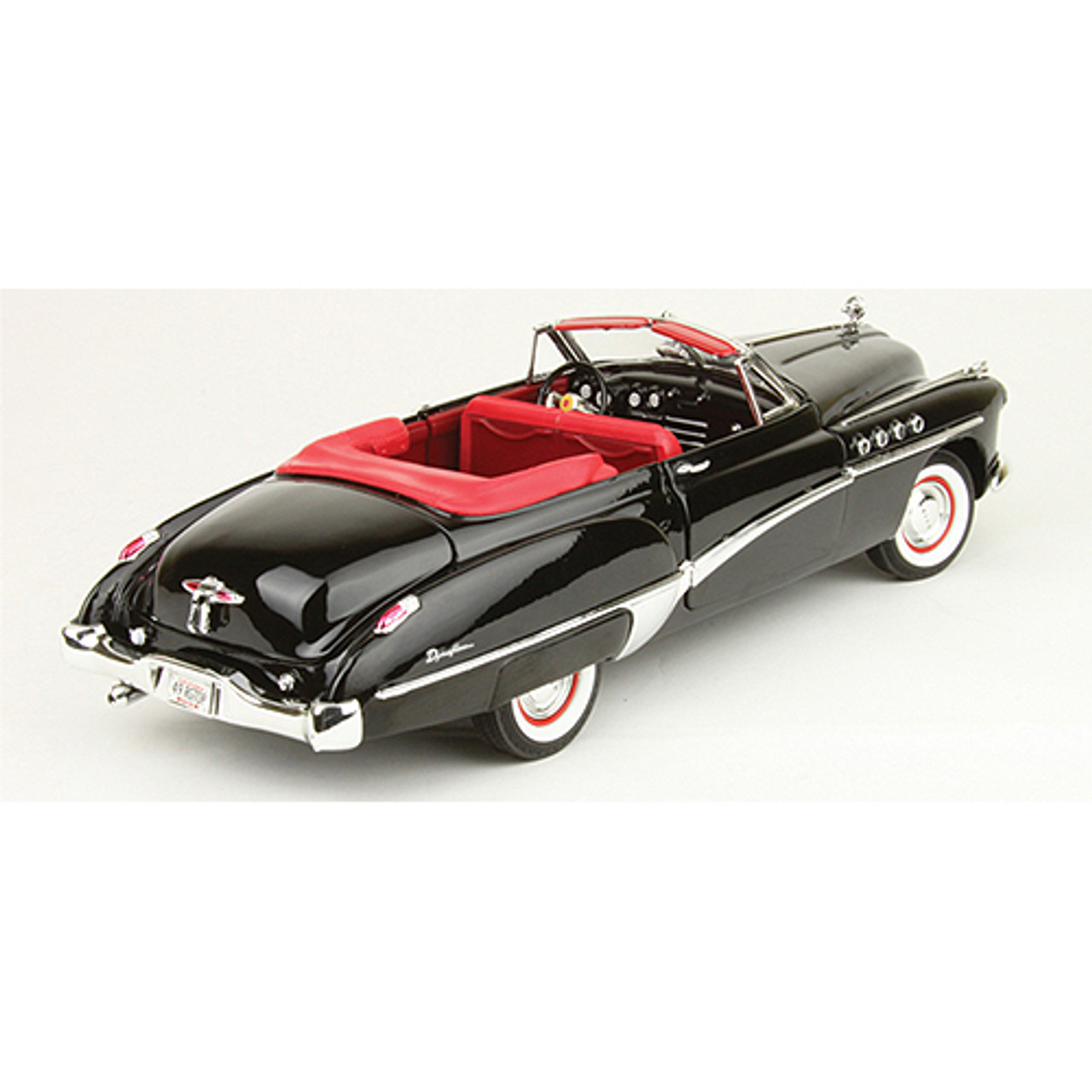 1949 Buick Roadmaster 1:18 Scale Diecast Replica Model by Motormax