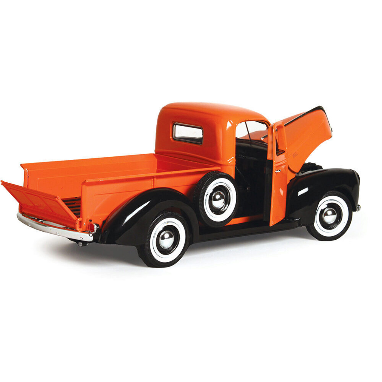 1940 Ford Pickup Orange & Black Diecast Model | Motormax