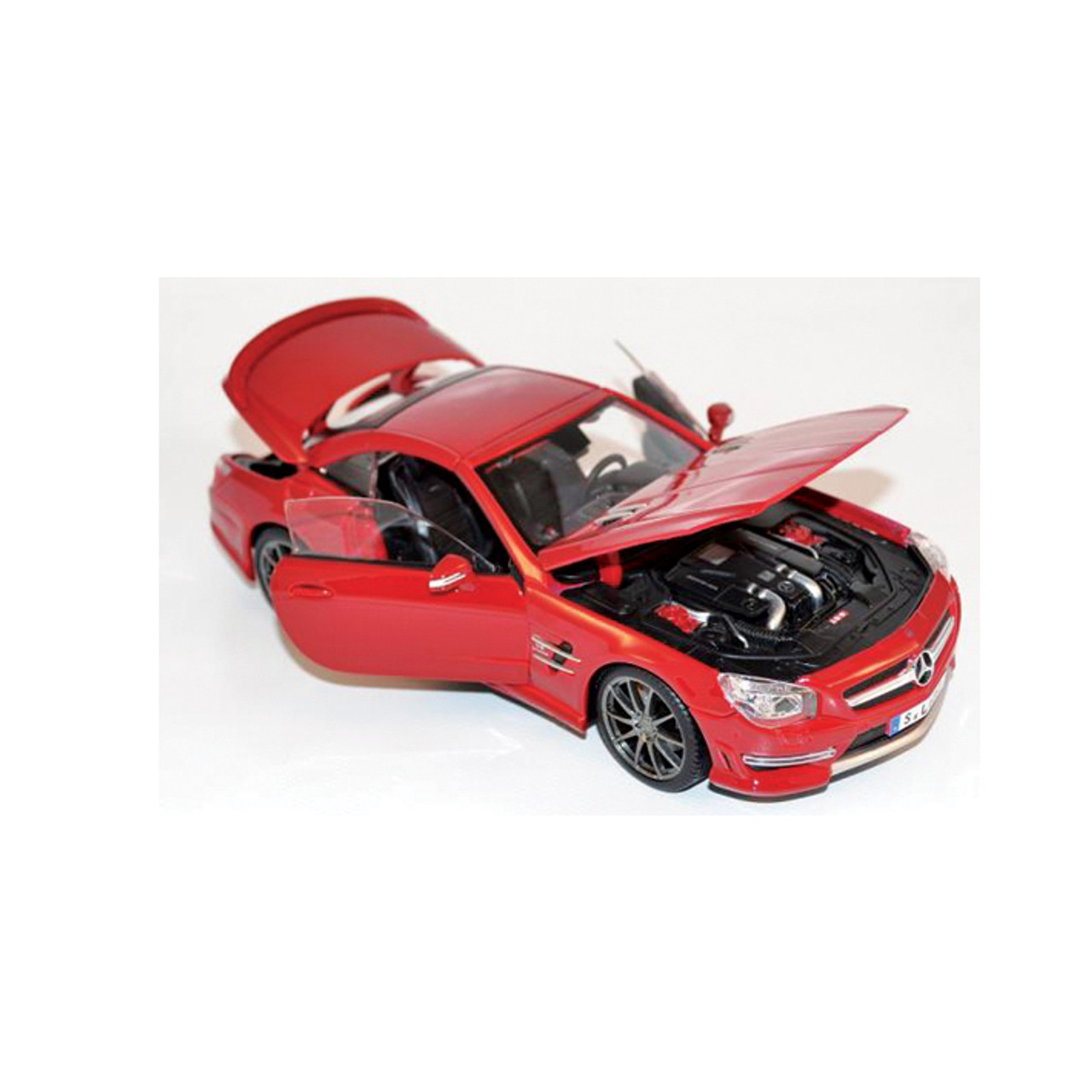 Mercedes SL 63 AMG Hard Top 1:18 Scale Diecast Model by Maisto