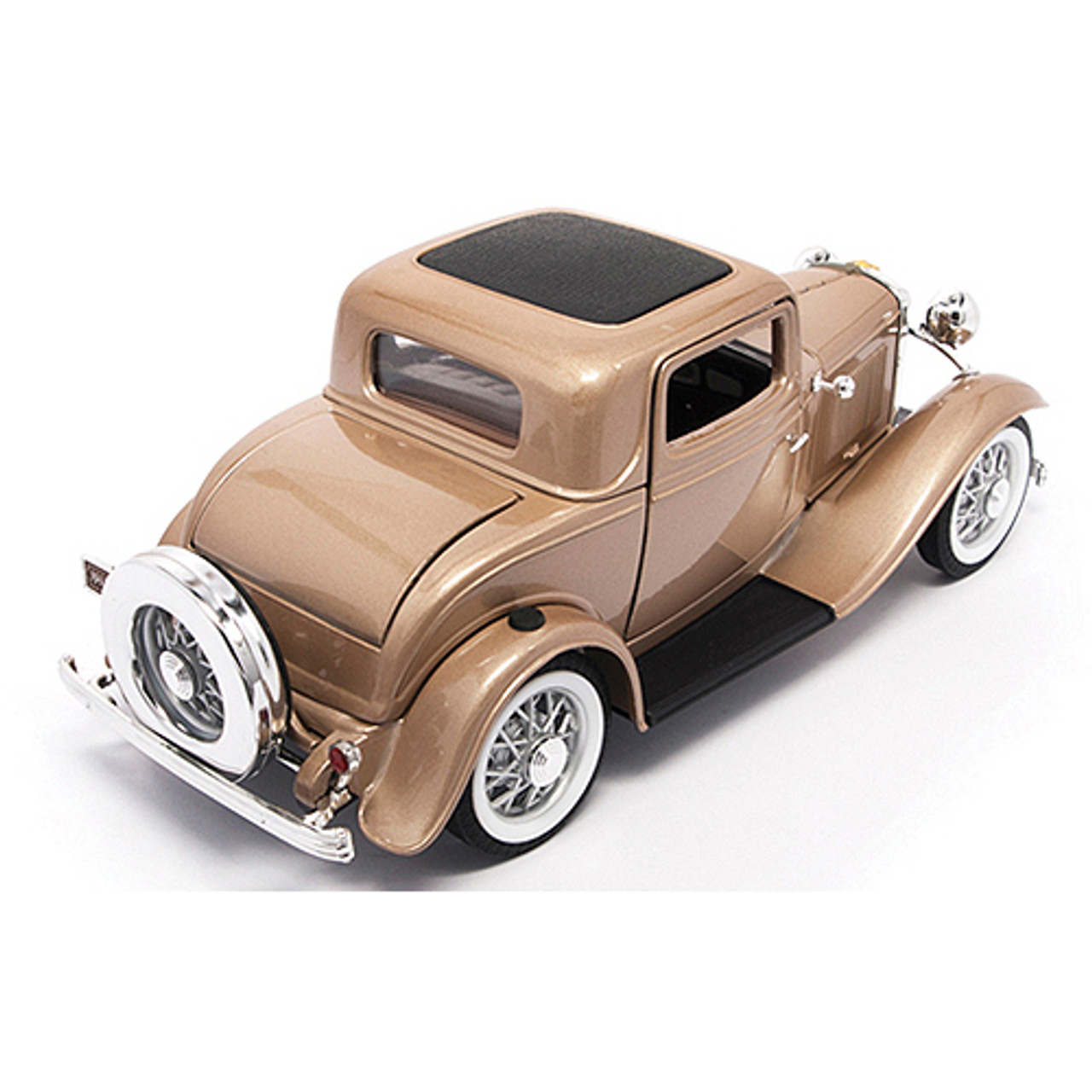 1932 Ford 3-Window Coupe 1:18 Scale Diecast Replica Model by Road Signature