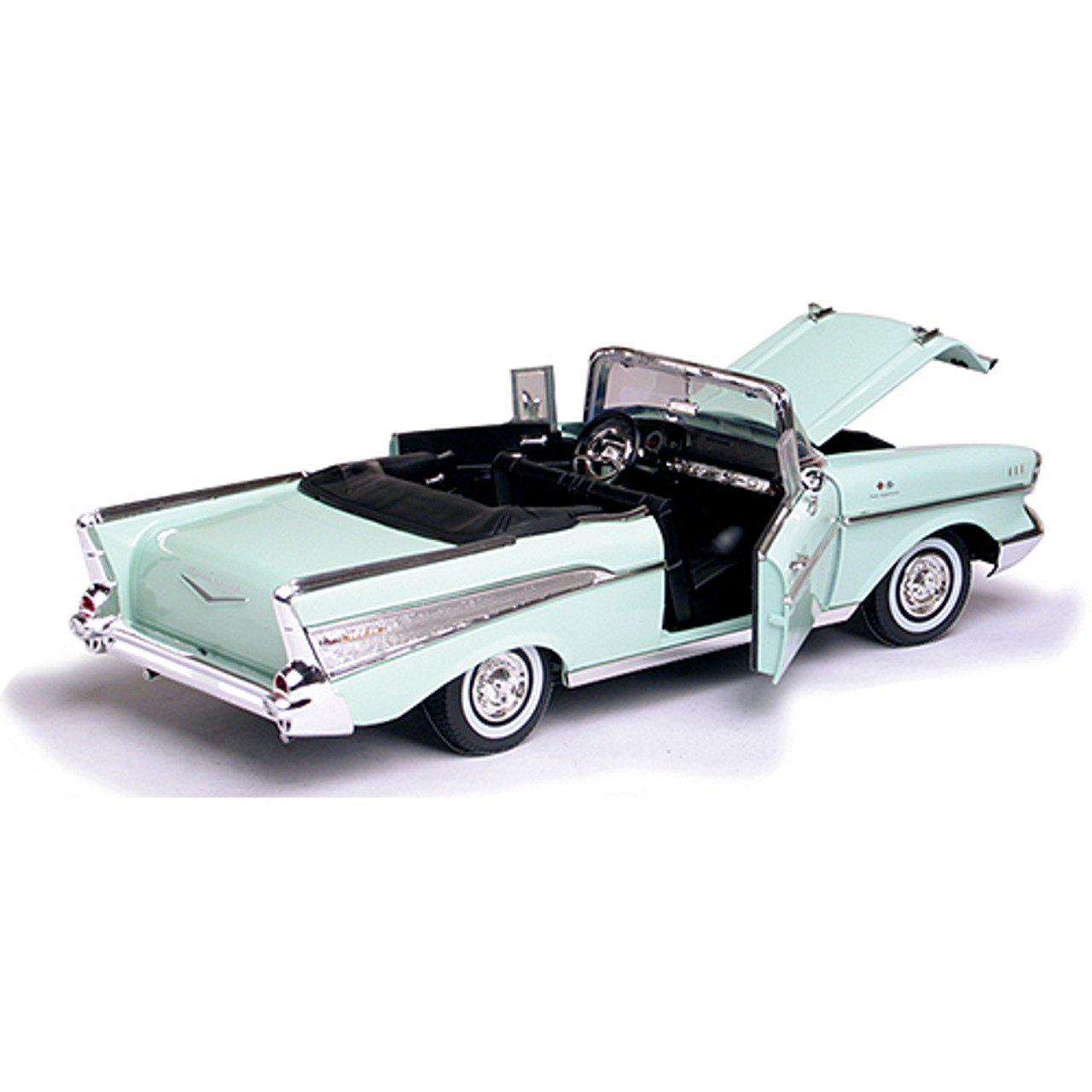 1/18ミニカー　CHEVROLET BEL AIR 1957 Chevrolet Bel Air Convertible Light Blue with Blue