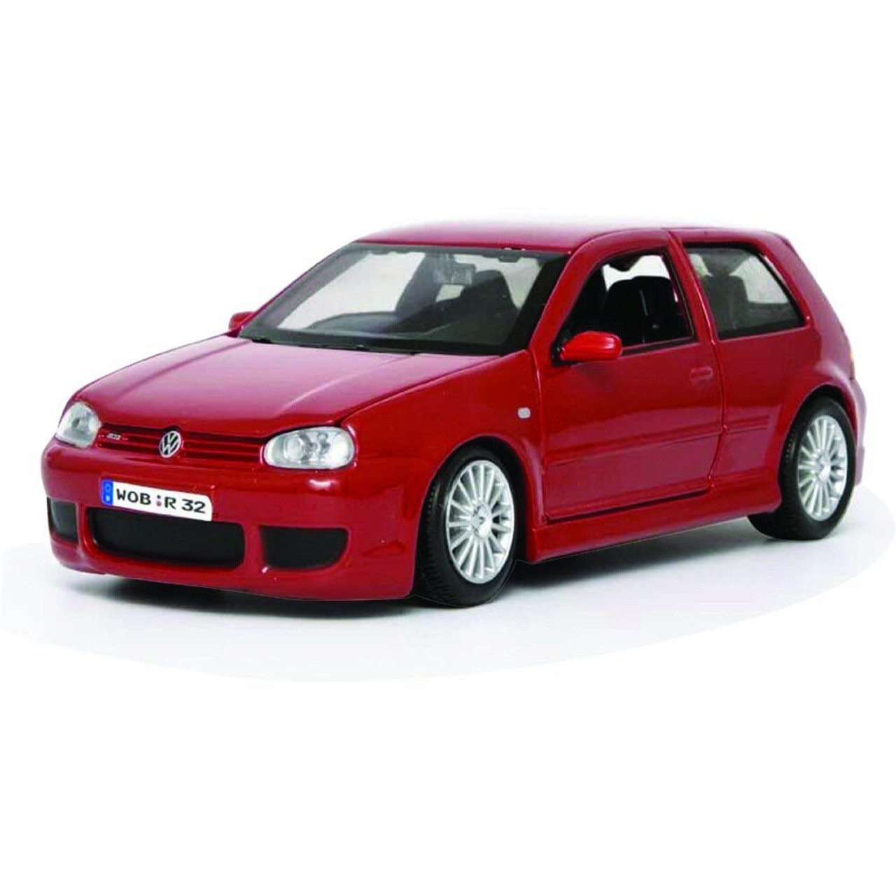 VW Golf R32 - red 1:24 Scale Diecast Model Car by Maisto