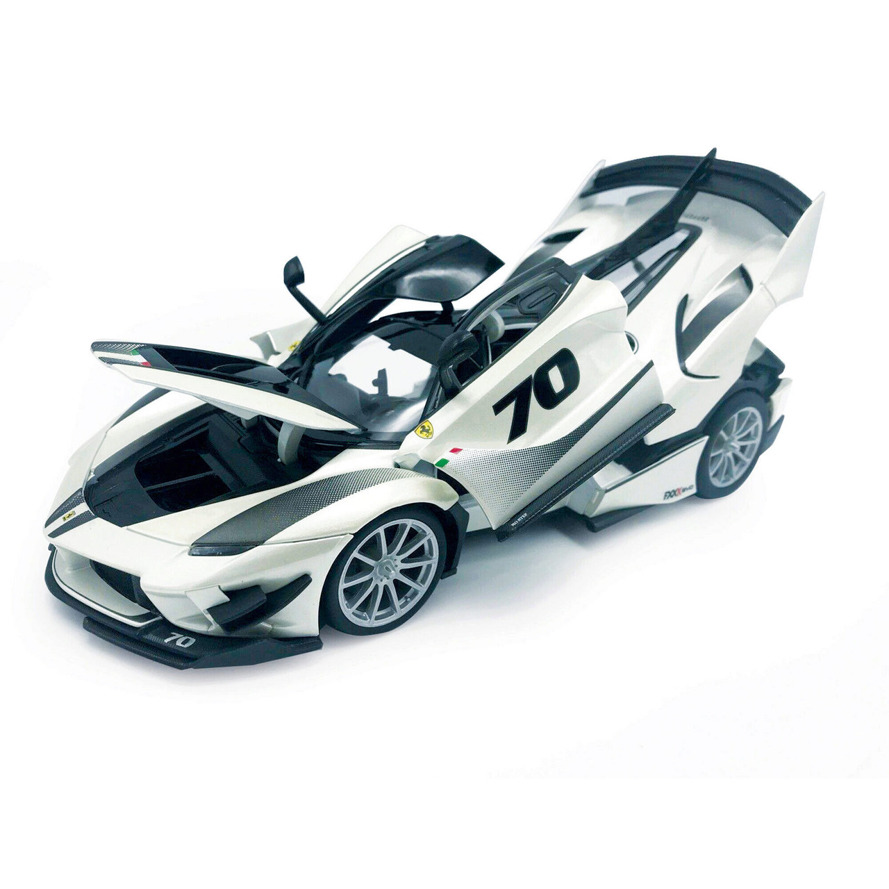 Ferrari FXX-K Evo 1:18 White Diecast Model Car | Bburago