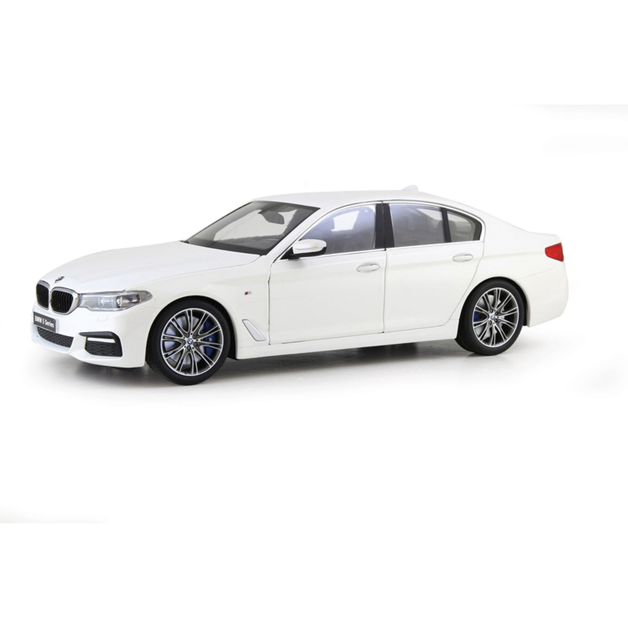 BMW 5 Series Sedan - White 1:18 Scale Diecast Model Car by Kyosho