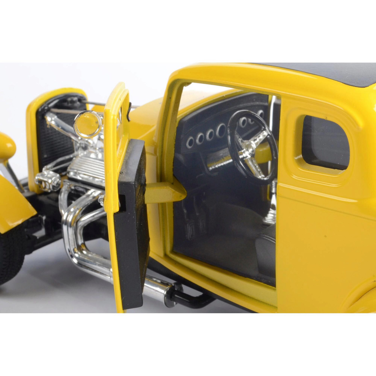 1932 Ford 5-Window Hot Rod - yellow 1:18 Scale Diecast Model by Motormax