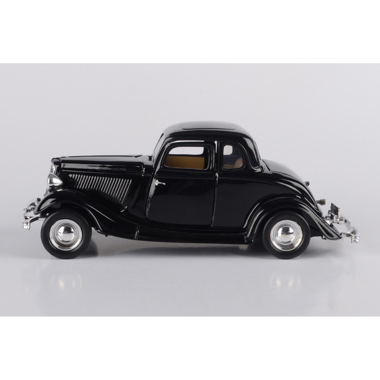 1934 Ford Coupe Hardtop Black Diecast Model Car | Motormax
