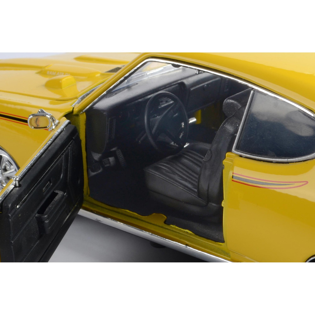 1969 Pontiac GTO Judge Yellow Diecast Model | Motormax