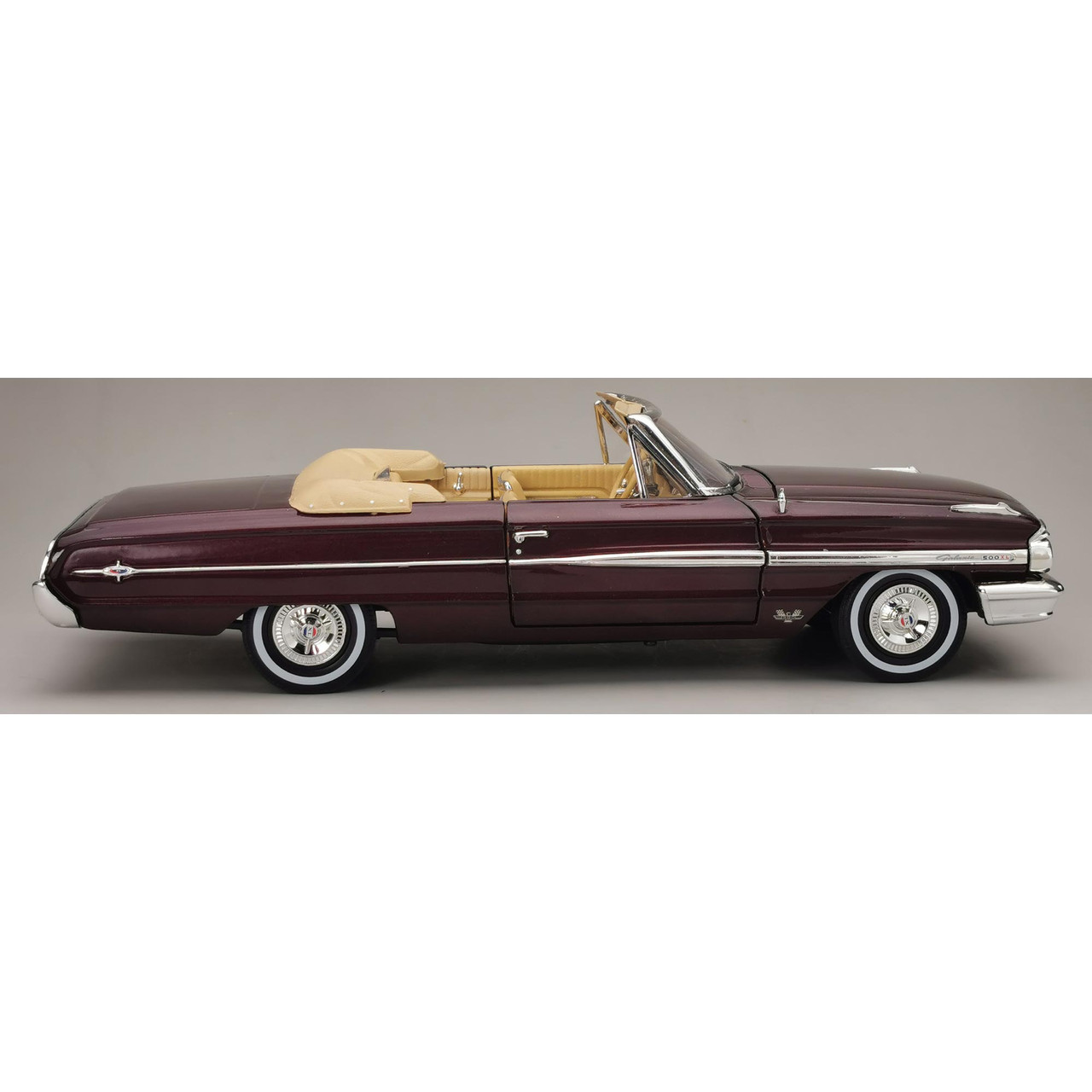 1964 Ford Galaxie 500/XL Open Convertible-Vintage Burgundy 1:18 Scale  Diecast Replica Model by Sunstar