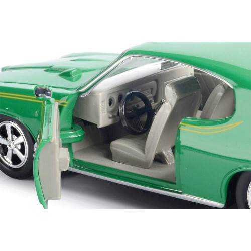 1969 Pontiac GTO Judge-Green 1:24 Scale Diecast Model Car by Motormax Alt Image 3