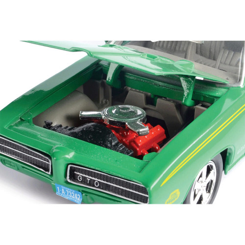 1969 Pontiac GTO Judge-Green 1:24 Scale Diecast Model Car by Motormax Alt Image 4
