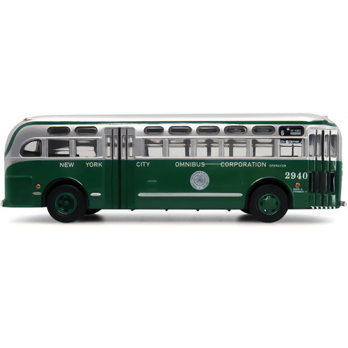GM TDH-3610 New York City Omnibus Co. 1:43 Scale Diecast Model by Iconic Replicas Alt Image 2