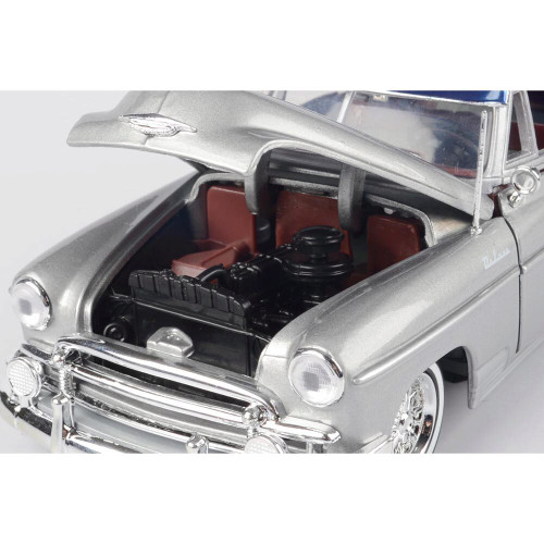1950 Chevy Bel Air - Get Low Silver Alt Image 4