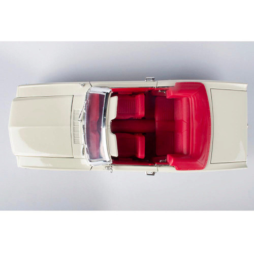 James Bond - 1964 1/2 Ford Goldfinger Mustang - White Alt Image 4