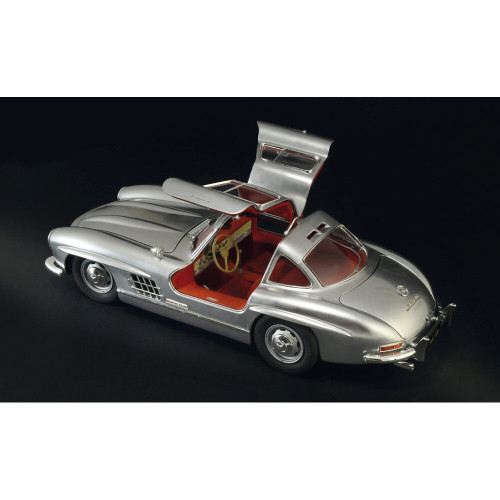 Mercedes-Benz 300 SL Gullwing 1/16 Kit Alt Image 5