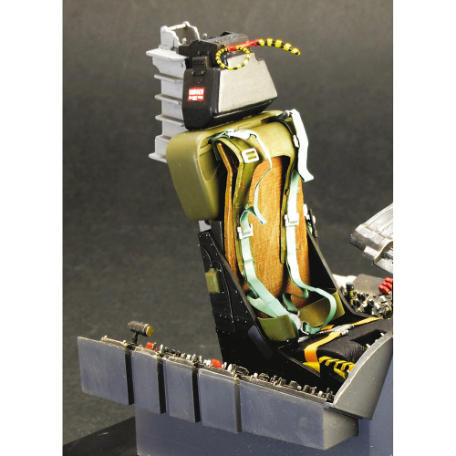 F-104G Cockpit 1/12 Kit Alt Image 8