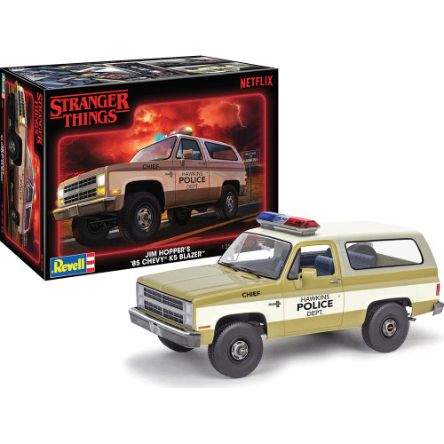 Jim Hopper's 1985 K5 Chevy Blazer - Stranger Things Model Kit Alt Image 8