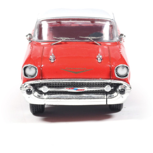 1957 Chevrolet Bel Air Sedan - Matador Red and India Ivory 1:64 Scale Diecast Model Car by IXO Models Alt Image 5