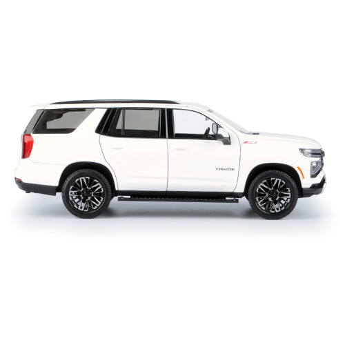 2025 Chevy Tahoe Z71 - White 1:24 Scale Diecast Model Truck by Motor Max Alt Image 3