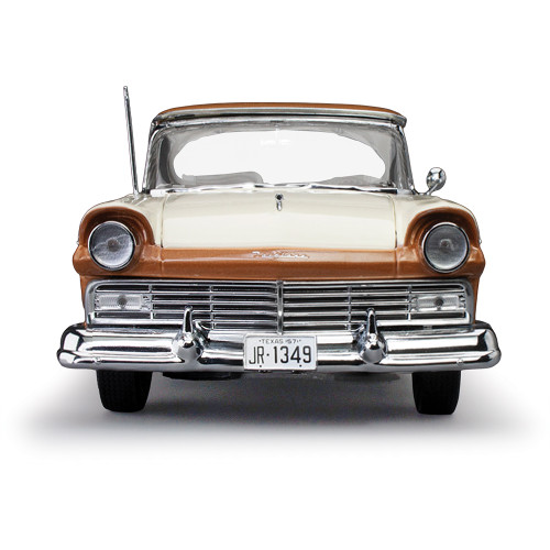 1957 Ford Fairlane 500 Skyliner - Doeskin Tan/Colonial White 1:18 Scale Diecast Model Car by Sunstar Alt Image 3