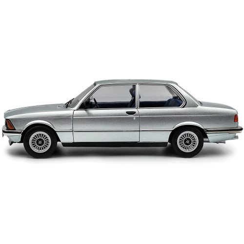 1980 BMW E21 323I - Saphirblau Metallic 1:18 Scale Diecast Model Car by Solido Alt Image 7