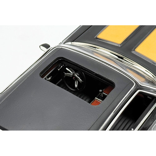 1970 Oldsmobile Cutlass SX - Hurst Edition 1:18 Scale Diecast Model Car by Acme Alt Image 6